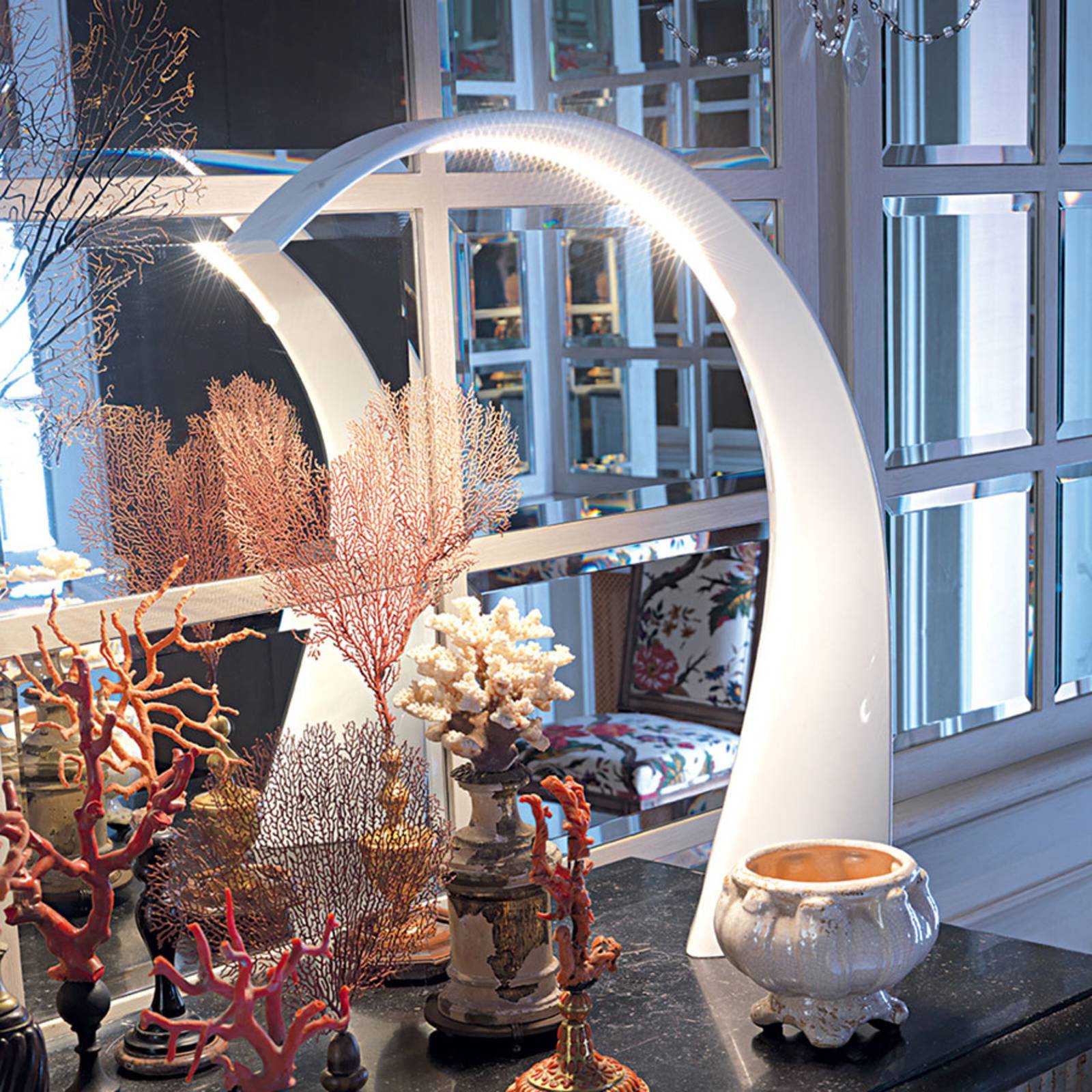 Kartell LED-Tischlampe Taj Mini, weiß, 32 cm, Kunststoff