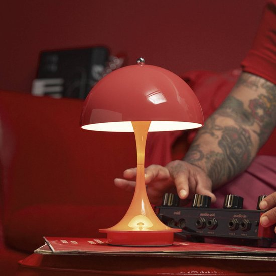 Louis Poulsen Panthella PORTABLE 160 V3, opaque korallenrot